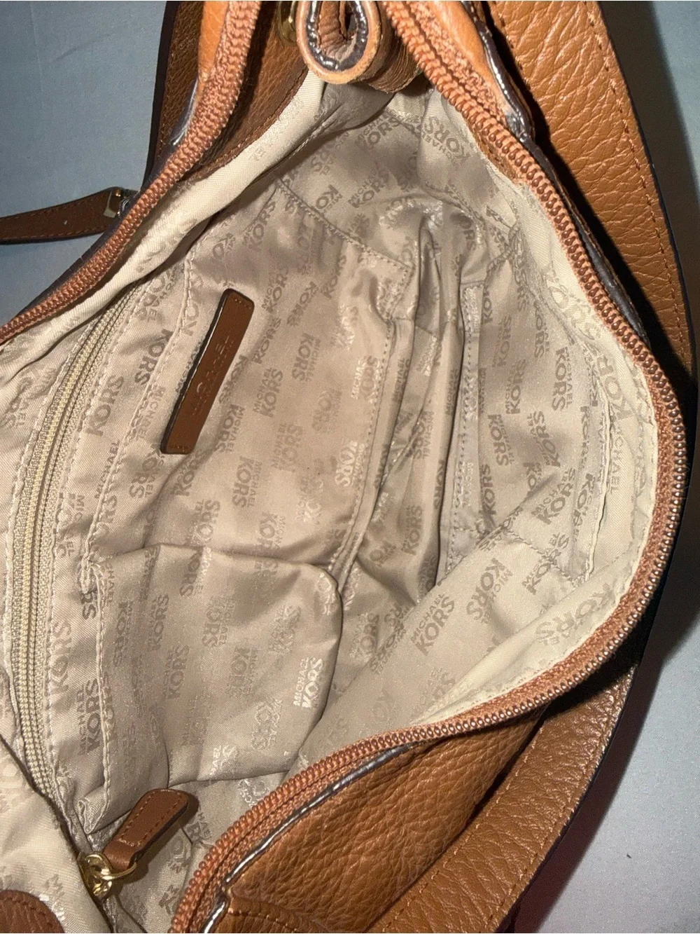 Micheal Kors Y2K Women Brown Leather Crossbody Bag Purse with Tassel